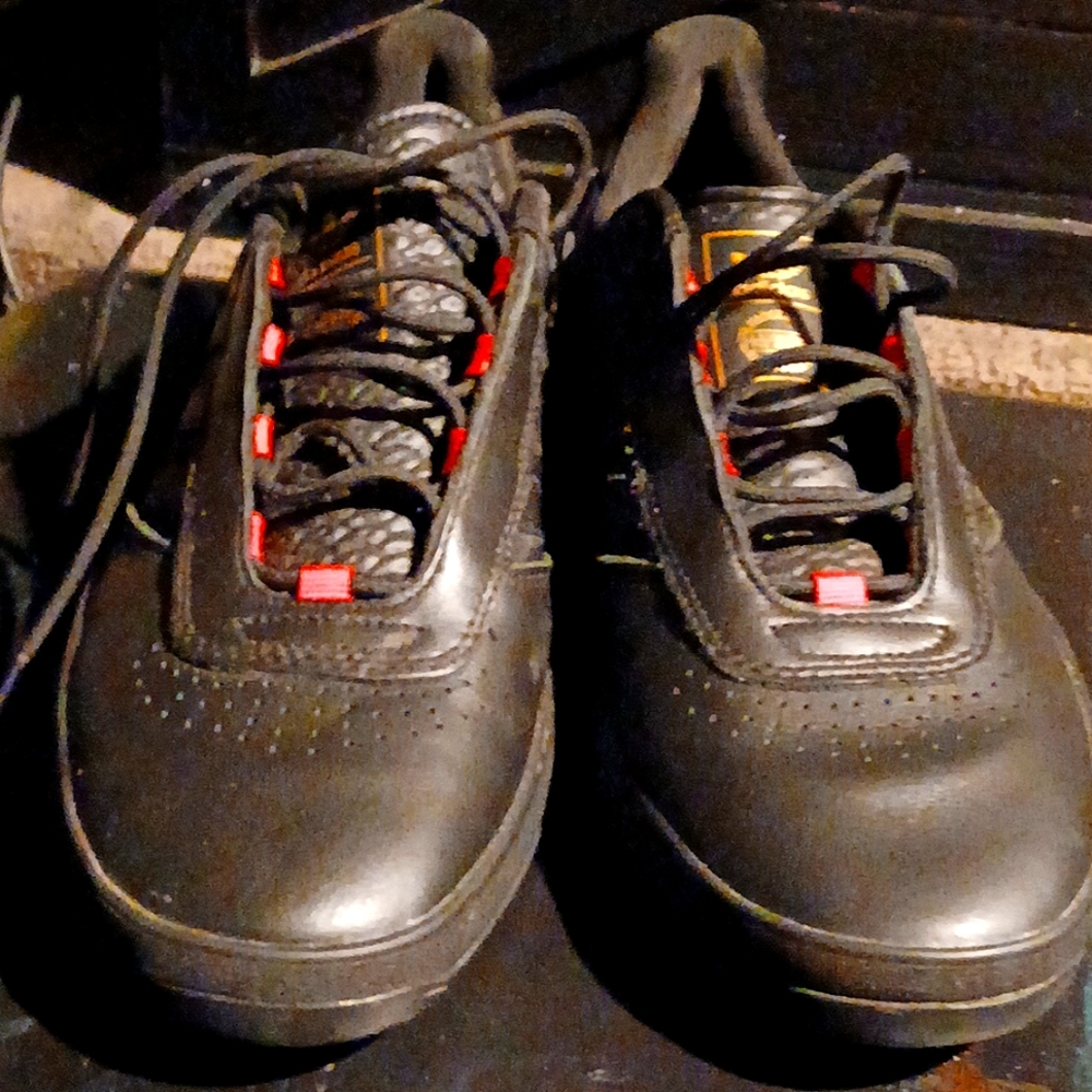 Adidas BNWT puigs black & Scarlett.  10.5